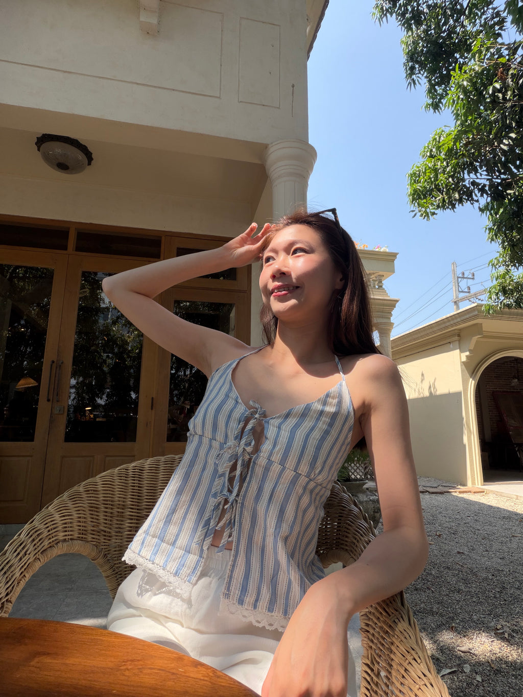 浪漫性感藍白色度假上衣