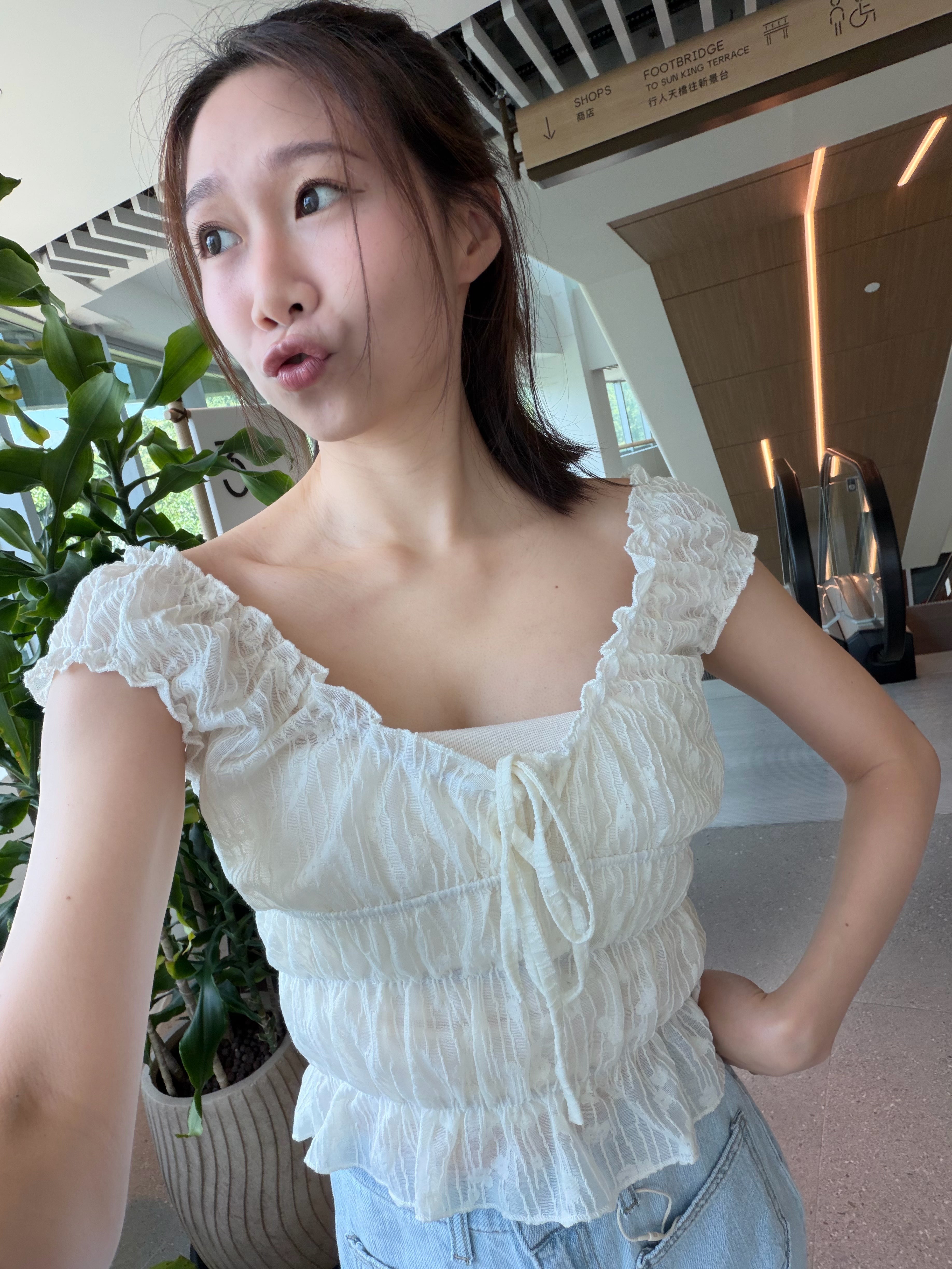 靚靚暗花小 V 背心 top